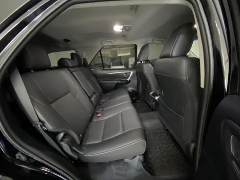 TOYOTA Hilux SW4 2.8 16V 4P SRX PLATINUM 4X4 7 LUGARES TURBO DIESEL AUTOMTICO, Foto 8