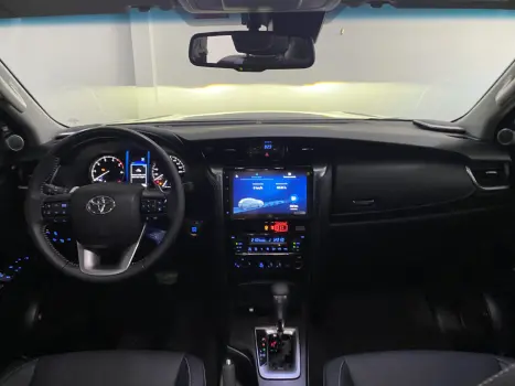 TOYOTA Hilux SW4 2.8 16V 4P SRX PLATINUM 4X4 7 LUGARES TURBO DIESEL AUTOMTICO, Foto 9