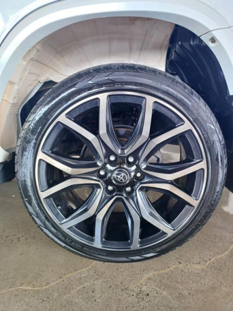 TOYOTA Hilux SW4 2.8 16V 4P SRX 4X4 7 LUGARES TURBO DIESEL AUTOMTICO, Foto 8