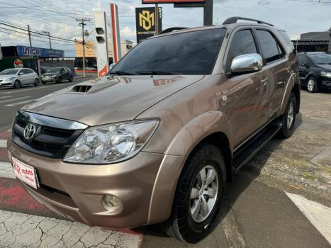 TOYOTA Hilux SW4 3.0 16V 4P SRV 4X4 TURBO DIESEL AUTOMTICO, Foto 2