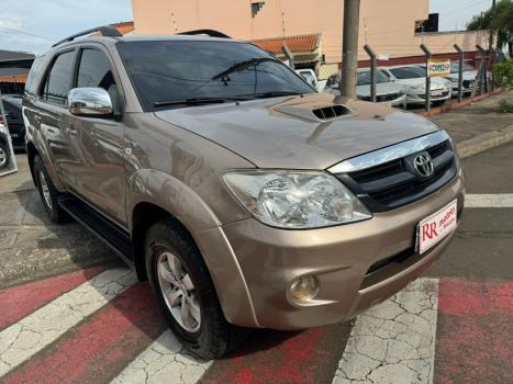 TOYOTA Hilux SW4 3.0 16V 4P SRV 4X4 TURBO DIESEL AUTOMTICO, Foto 4