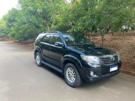 TOYOTA Hilux SW4 3.0 16V 4P SRV 4X4 TURBO DIESEL AUTOMTICO, Foto 3