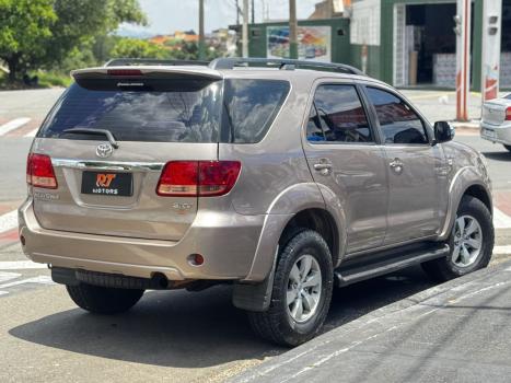 TOYOTA Hilux SW4 3.0 16V 4P SRV 4X4 TURBO DIESEL AUTOMTICO, Foto 4