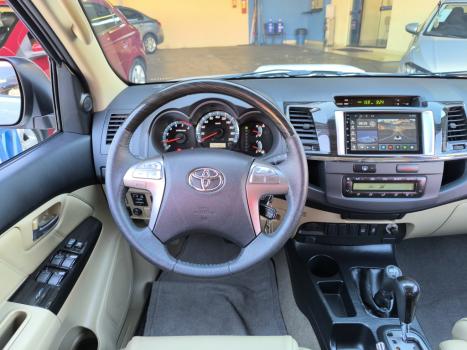 TOYOTA Hilux SW4 3.0 16V 4P SRV 4X4 TURBO DIESEL AUTOMTICO, Foto 8