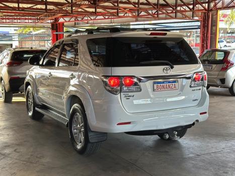 TOYOTA Hilux SW4 3.0 16V 4P SRV 4X4 7 LUGARES TURBO DIESEL AUTOMTICO, Foto 5