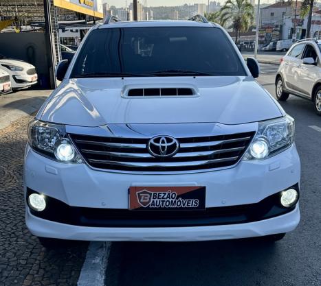 TOYOTA Hilux SW4 3.0 16V 4P SRV 4X4 7 LUGARES TURBO DIESEL AUTOMTICO, Foto 5