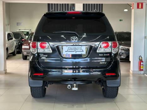 TOYOTA Hilux SW4 3.0 16V 4P SRV 4X4 TURBO DIESEL AUTOMTICO, Foto 4
