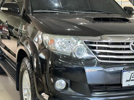 TOYOTA Hilux SW4 3.0 16V 4P SRV 4X4 TURBO DIESEL AUTOMTICO, Foto 5