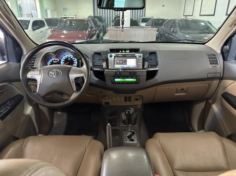 TOYOTA Hilux SW4 3.0 16V 4P SRV 4X4 TURBO DIESEL AUTOMTICO, Foto 11