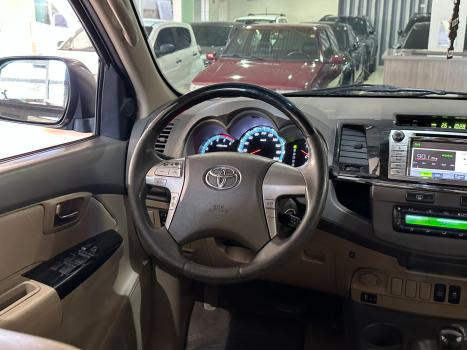 TOYOTA Hilux SW4 3.0 16V 4P SRV 4X4 TURBO DIESEL AUTOMTICO, Foto 12