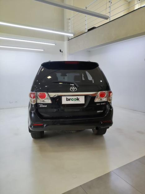 TOYOTA Hilux SW4 3.0 16V 4P SRV 4X4 7 LUGARES TURBO DIESEL AUTOMTICO, Foto 6