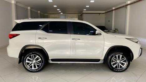 TOYOTA Hilux SW4 4.0 V6 24V 4P AUTOMTICO, Foto 4