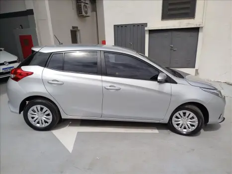 TOYOTA Yaris Hatch 1.5 16V 4P FLEX XL MULTIDRIVE AUTOMTICO CVT, Foto 4