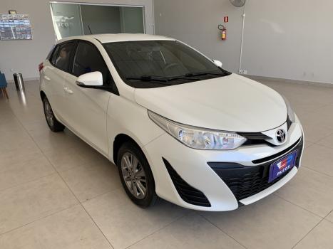 TOYOTA Yaris Hatch 1.5 16V 4P FLEX XL PLUS CONNECT MULTIDRIVE AUTOMTICO CVT, Foto 2