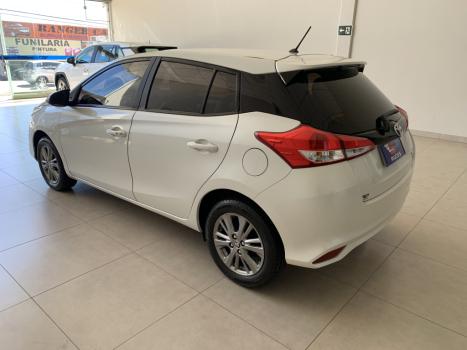 TOYOTA Yaris Hatch 1.5 16V 4P FLEX XL PLUS CONNECT MULTIDRIVE AUTOMTICO CVT, Foto 5