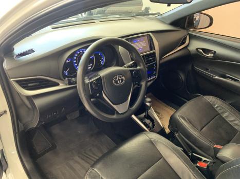 TOYOTA Yaris Hatch 1.5 16V 4P FLEX XL PLUS CONNECT MULTIDRIVE AUTOMTICO CVT, Foto 9