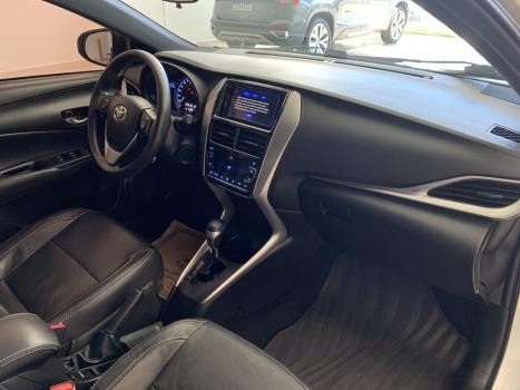 TOYOTA Yaris Hatch 1.5 16V 4P FLEX XL PLUS CONNECT MULTIDRIVE AUTOMTICO CVT, Foto 15