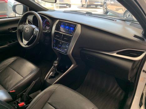 TOYOTA Yaris Hatch 1.5 16V 4P FLEX XL PLUS CONNECT MULTIDRIVE AUTOMÁTICO CVT, Foto 13