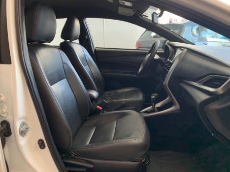 TOYOTA Yaris Hatch 1.5 16V 4P FLEX XL PLUS CONNECT MULTIDRIVE AUTOMÁTICO CVT, Foto 14