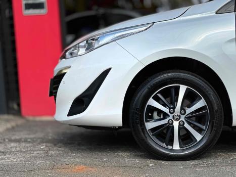 TOYOTA Yaris Hatch 1.5 16V 4P FLEX XL MULTIDRIVE AUTOMTICO CVT, Foto 9
