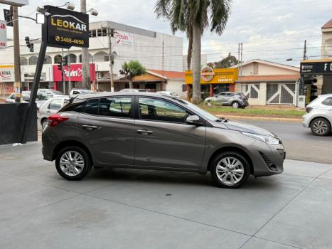 TOYOTA Yaris Hatch 1.3 16V 4P FLEX XL MULTIDRIVE AUTOMTICO CVT, Foto 4