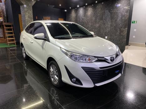 TOYOTA Yaris Hatch 1.5 16V 4P FLEX XL MULTIDRIVE AUTOMTICO CVT, Foto 3