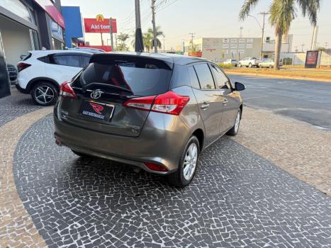 TOYOTA Yaris Hatch 1.3 16V 4P FLEX XL MULTIDRIVE AUTOMTICO CVT, Foto 8