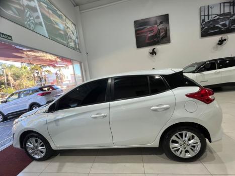 TOYOTA Yaris Hatch 1.3 16V 4P FLEX XL MULTIDRIVE AUTOMTICO CVT, Foto 4
