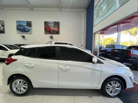 TOYOTA Yaris Hatch 1.3 16V 4P FLEX XL MULTIDRIVE AUTOMTICO CVT, Foto 5