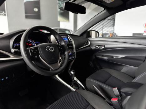 TOYOTA Yaris Hatch 1.3 16V 4P FLEX XL PLUS TECH MULTIDRIVE AUTOMTICO CVT, Foto 8