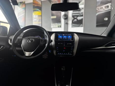 TOYOTA Yaris Hatch 1.3 16V 4P FLEX XL PLUS TECH MULTIDRIVE AUTOMTICO CVT, Foto 3