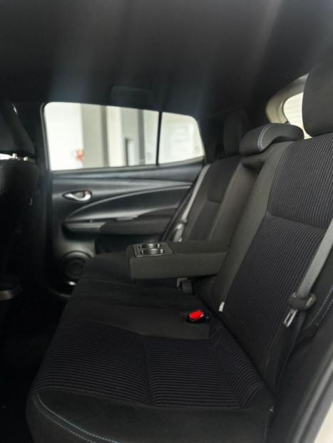 TOYOTA Yaris Hatch 1.3 16V 4P FLEX XL PLUS TECH MULTIDRIVE AUTOMTICO CVT, Foto 9