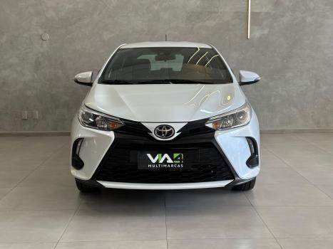 TOYOTA Yaris Hatch 1.5 16V 4P FLEX XS MULTIDRIVE AUTOMTICO CVT, Foto 2