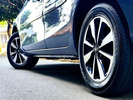 TOYOTA Yaris Hatch , Foto 5