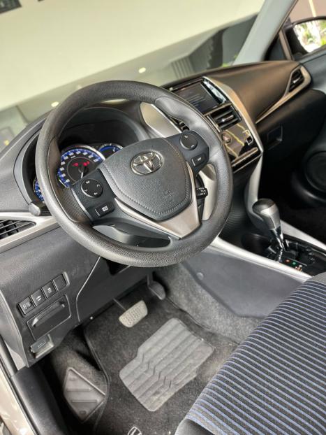 TOYOTA Yaris Sedan 1.5 16V 4P FLEX PLUS MULTIDRIVE AUTOMTICO CVT, Foto 6