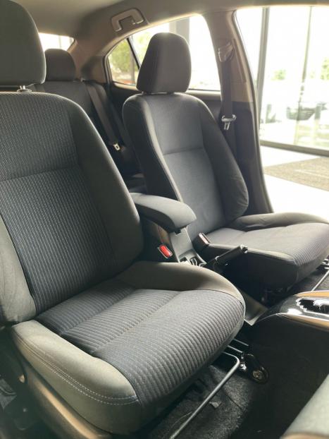 TOYOTA Yaris Sedan 1.5 16V 4P FLEX PLUS MULTIDRIVE AUTOMTICO CVT, Foto 12
