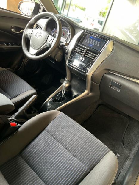 TOYOTA Yaris Sedan 1.5 16V 4P FLEX PLUS MULTIDRIVE AUTOMTICO CVT, Foto 15