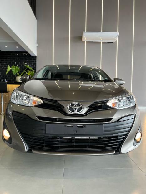 TOYOTA Yaris Sedan 1.5 16V 4P FLEX PLUS MULTIDRIVE AUTOMTICO CVT, Foto 16