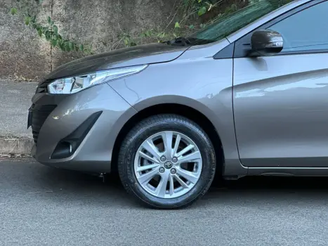 TOYOTA Yaris Sedan 1.5 16V 4P FLEX XL MULTIDRIVE AUTOMTICO CVT, Foto 12