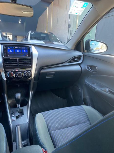 TOYOTA Yaris Sedan 1.5 16V 4P FLEX XL MULTIDRIVE AUTOMTICO CVT, Foto 17