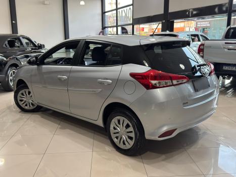 TOYOTA Yaris Sedan 1.5 16V 4P FLEX XL MULTIDRIVE AUTOMTICO CVT, Foto 4