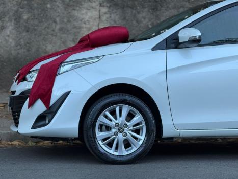 TOYOTA Yaris Sedan 1.5 16V 4P FLEX XL MULTIDRIVE AUTOMTICO CVT, Foto 9