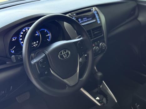 TOYOTA Yaris Sedan 1.5 16V 4P FLEX XL LIVE MULTIDRIVE AUTOMTICO CVT, Foto 2
