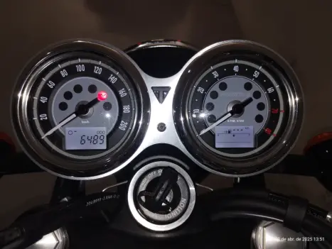 TRIUMPH Bonneville T100 900 , Foto 3
