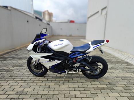 TRIUMPH Daytona 675 R ABS, Foto 6