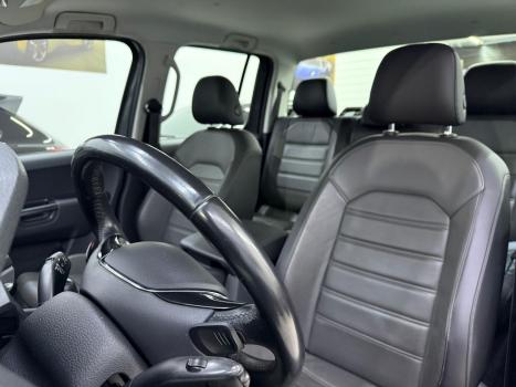 VOLKSWAGEN Amarok 3.0 V6 CABINE DUPLA HIGHLINE 4X4 TURBO INTERCOOLER AUTOMTICO, Foto 9
