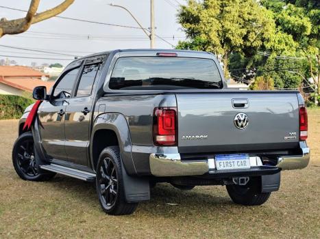 VOLKSWAGEN Amarok 3.0 V6 CABINE DUPLA HIGHLINE 4X4 TURBO INTERCOOLER AUTOMTICO, Foto 6