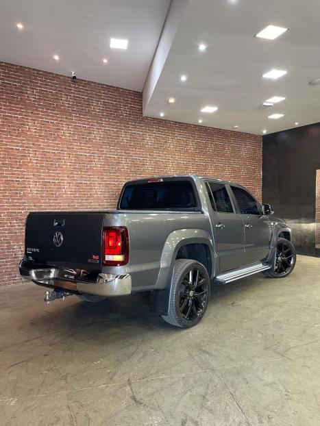 VOLKSWAGEN Amarok 3.0 V6 CABINE DUPLA HIGHLINE 4X4 TURBO INTERCOOLER AUTOMTICO, Foto 2