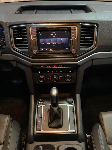 VOLKSWAGEN Amarok 3.0 V6 CABINE DUPLA HIGHLINE 4X4 TURBO INTERCOOLER AUTOMTICO, Foto 9