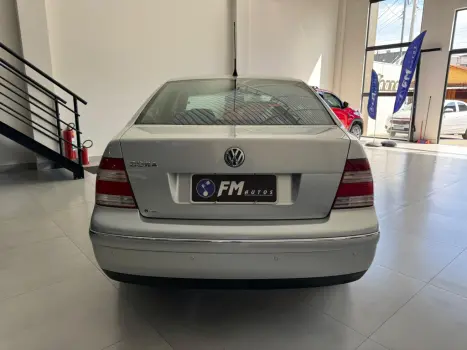 VOLKSWAGEN Bora 2.0 4P AUTOMTICO, Foto 4